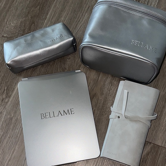 BELLAMI Silver Cosmetic Bag Set - Picture 1 of 9